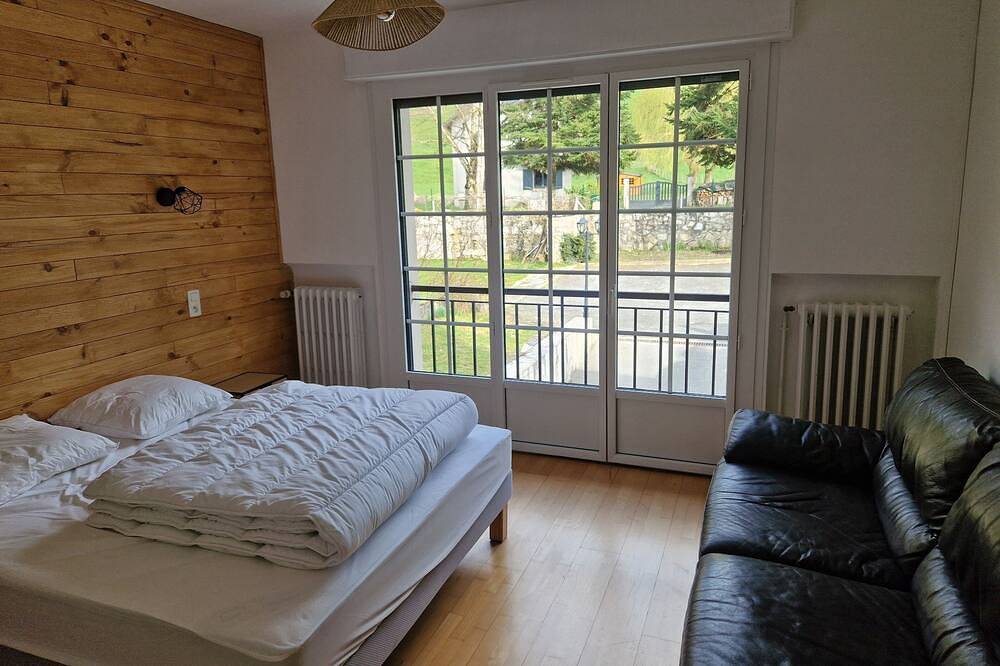 Authentic family home, 5 minutes from Saint-Lary-Soulan in Guchan, Pyrenees National Park