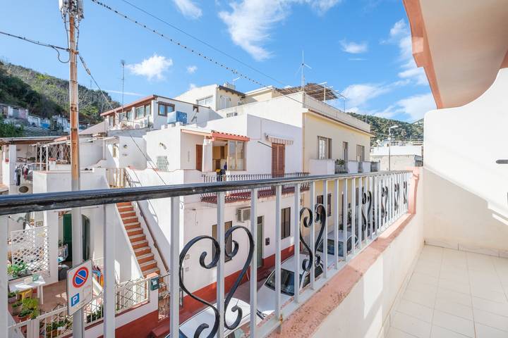 Gîte pour 5 personnes, avec Balcon et Jardin à Lipari - 2