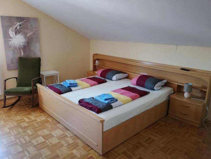Ferienwohnung für 5 Personen, mit Balkon und Terrasse sowie Garten und Ausblick in Villmar - 4