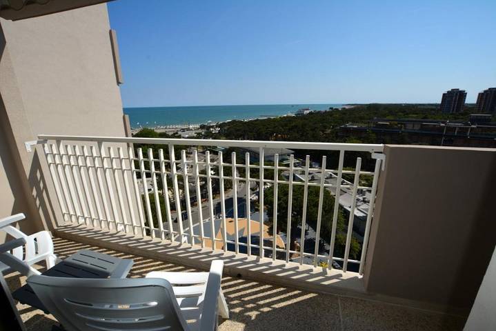 Ferienwohnung für 4 Personen, mit Terrasse und Ausblick in Lignano Pineta - 4