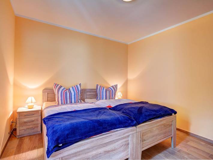 Ferienwohnung für 5 Personen, mit Terrasse und Garten, kinderfreundlich in Zinnowitz - 4