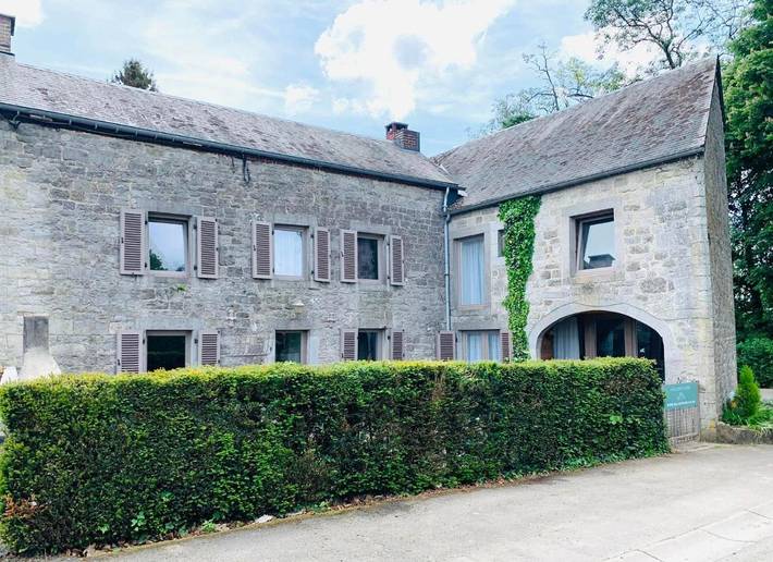 Gîte pour 8 personnes, avec jardin, animaux acceptés dans Borlon