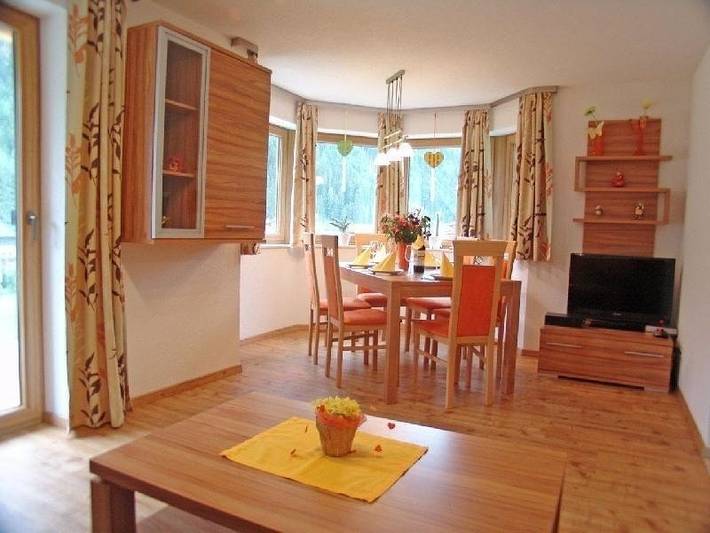 Ferienwohnung für 6 Personen, mit Terrasse und Garten sowie Sauna in Neustift im Stubaital - 4
