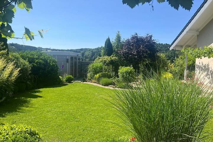 Ferienhaus für 4 Personen, mit Garten und Sauna sowie Terrasse