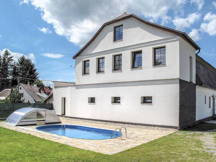 Casa vacanza per 20 persone, con idromassaggio e sauna nonché giardino, con animali domestici - 1