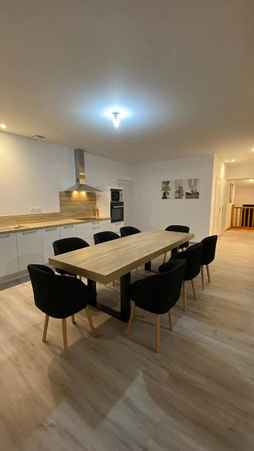 Gîte pour 8 personnes, avec vue et terrasse à Montredon-Labessonnié - 3