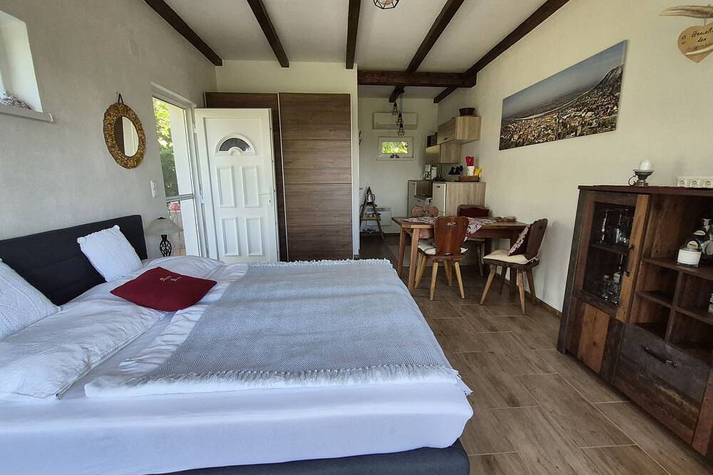 Ganze Wohnung, Chalet Auenblick mit Fernblick in Bad Deutsch-Altenburg, Hainburg an der Donau