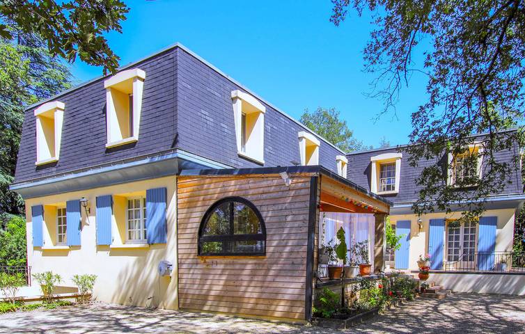 Location de vacances pour 10 personnes, avec piscine et jardin à Cléon-d'Andran - 4