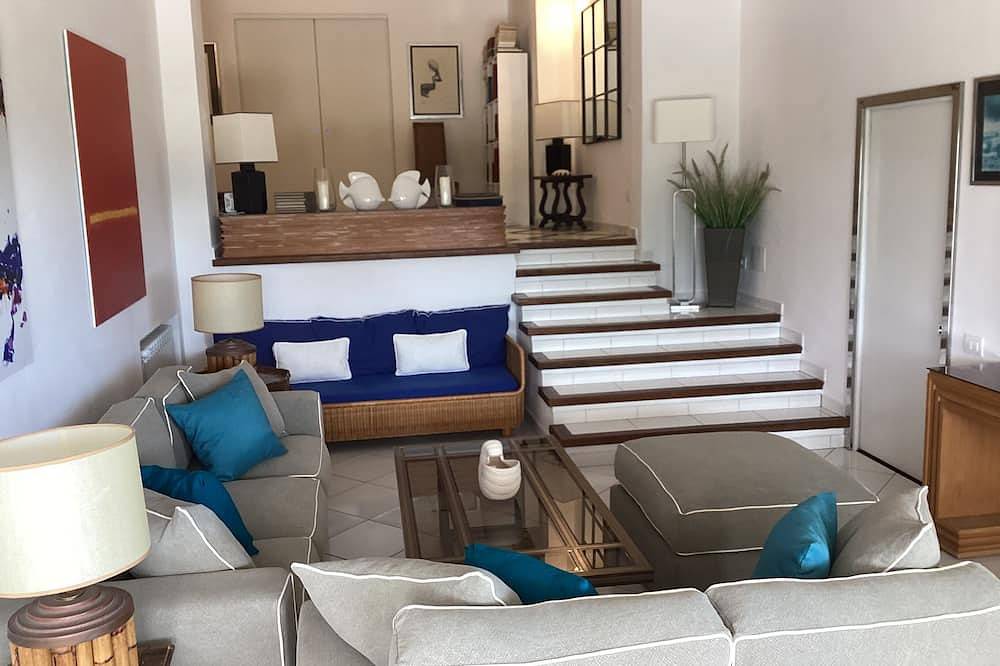 D'Azur Villa mit Pool, Zauber zwischen Silberküste und Maremma in Ansedonia, Orbetello