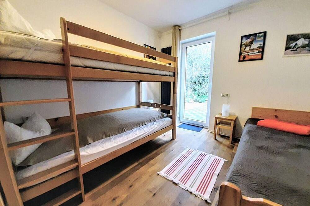 Ferienhaus Atrium (bis 16 Personen) - Südeifel Familien- u. Gruppenferienhäuser in Zweifelscheid, Eifelkreis Bitburg-Prüm