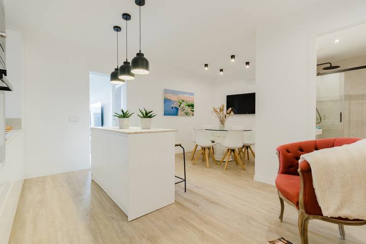 Ferienwohnung für 6 Personen, mit Whirlpool und Balkon - 1