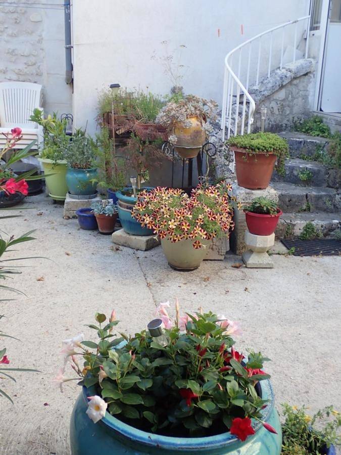 La Miramboise, chambres et table d hôtes in Mirambeau, Région de Jonzac