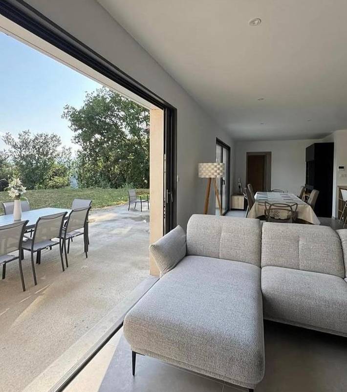 Location de vacances pour 8 personnes, avec Terrasse et Vue à Saint-Julien-du-Serre - 4