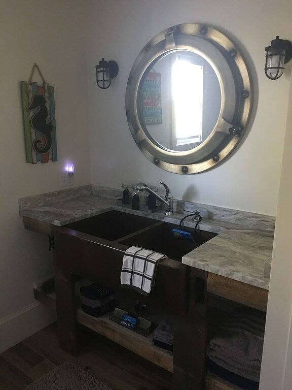 Summer special! Adorable Whale's Tail guest cottage. in Southwest Harbor, Acadia Nationalpark