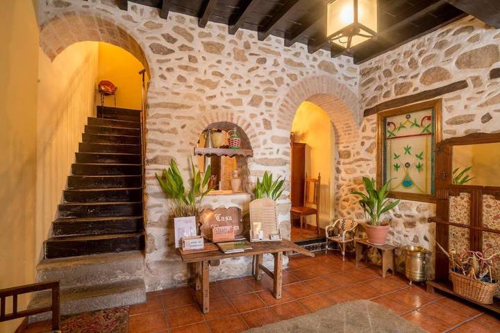 Casa de vacaciones para 10 personas, con Balcón además de Terraza y Jardín en La Vera