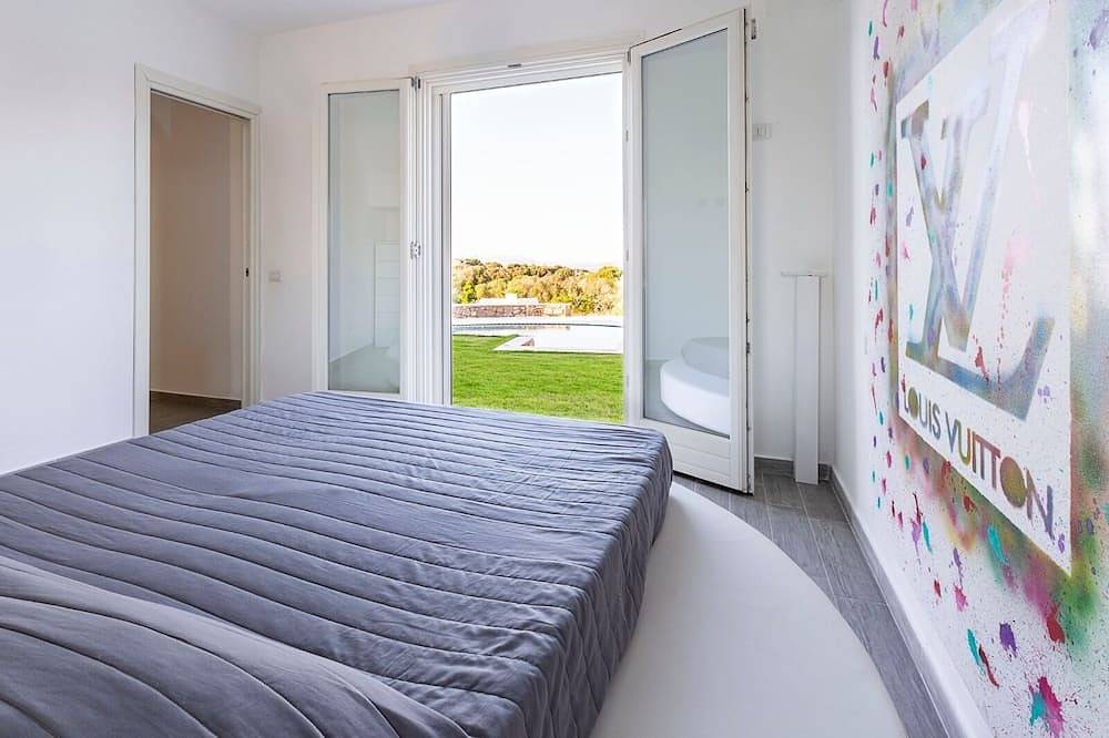 Escape to Paradise:Villa with Pool, Garden and Sea View Surrounded by Nature in Calasetta, Sant'Antioco