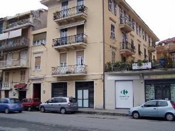 Hôtel pour 2 personnes, avec terrasse et jardin, animaux acceptés à Varazze