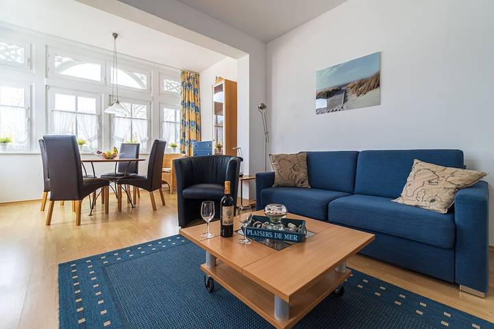 Villa für 4 Personen, mit Balkon