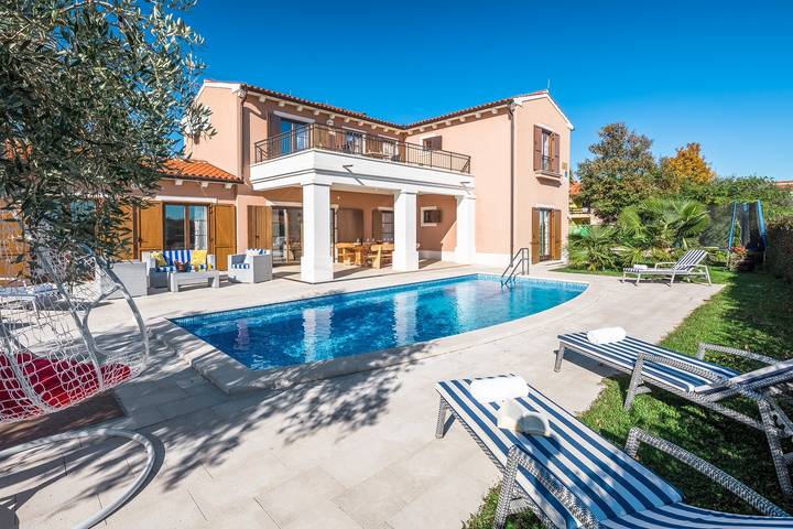 Villa pour 10 personnes, avec piscine ainsi que jardin et sauna, animaux acceptés à Barban - 2