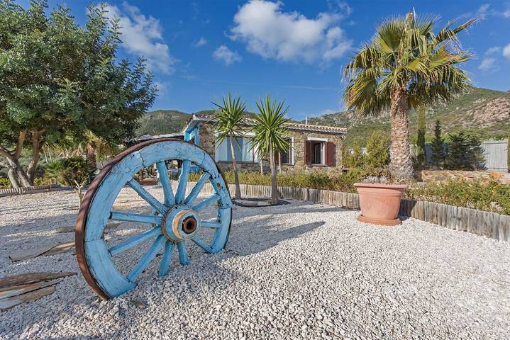 Villa für 6 Personen, mit Pool und Garten auf Sardinien
