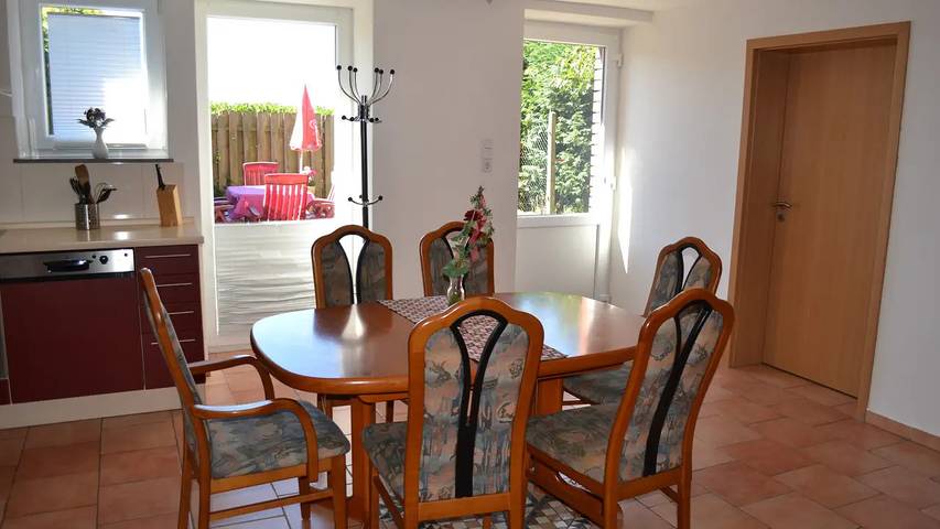 Ferienwohnung für 4 Personen, mit Garten und Terrasse in Heede - 2
