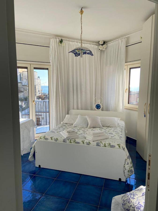 Double Room with Balcony and Sea View in Maiori, Costiera amalfitana