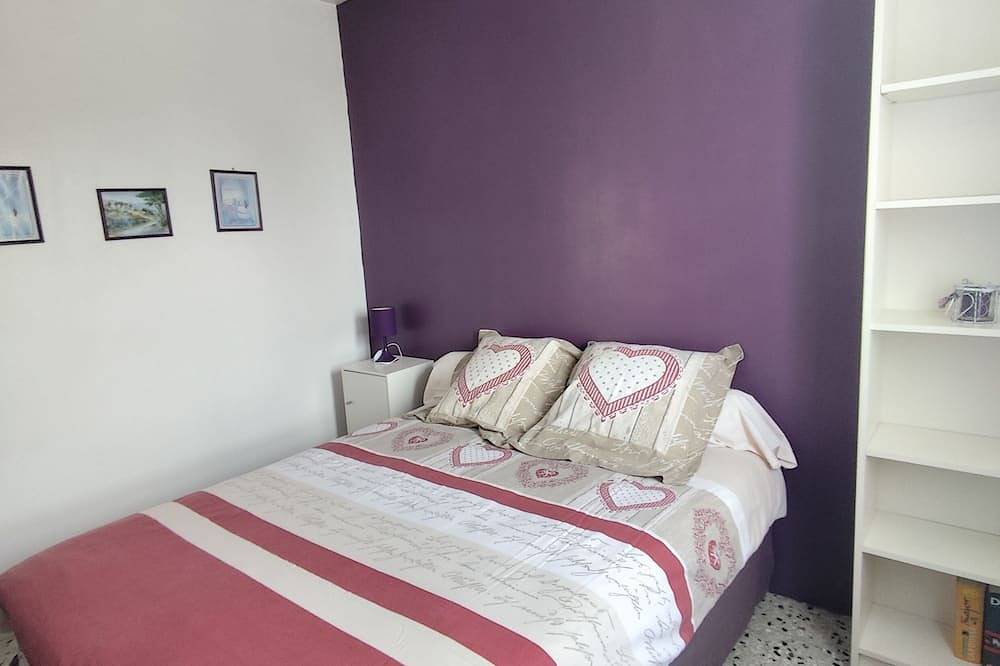 Apartamento entero, Quiet apartment at the foot of the Luberon in Mérindol, Parque natural regional del Luberon