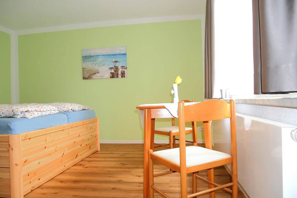 Ganze Wohnung, Ferienhaus Schwarz in Strandnähe in Stubbenfelde, Loddin