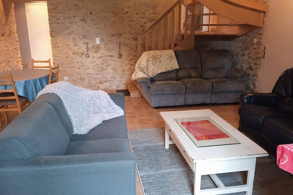 Dans une Superbe Demeure en Pierre Le Logis in La Jaille-Yvon, Région de Segré