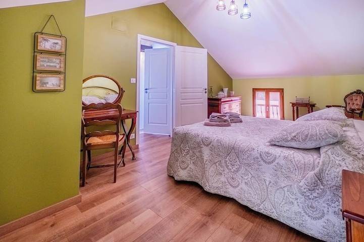 Location de vacances pour 6 personnes, avec jardin à Eyvirat - 3