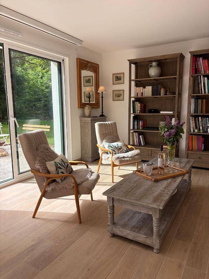 Location de vacances pour 6 personnes, avec jardin et vue à La Celle-les-Bordes