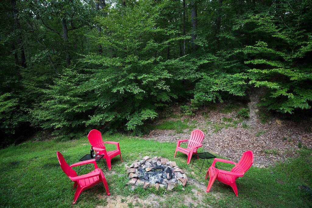 Secluded, pet-friendly close to Nashville! in Brown County