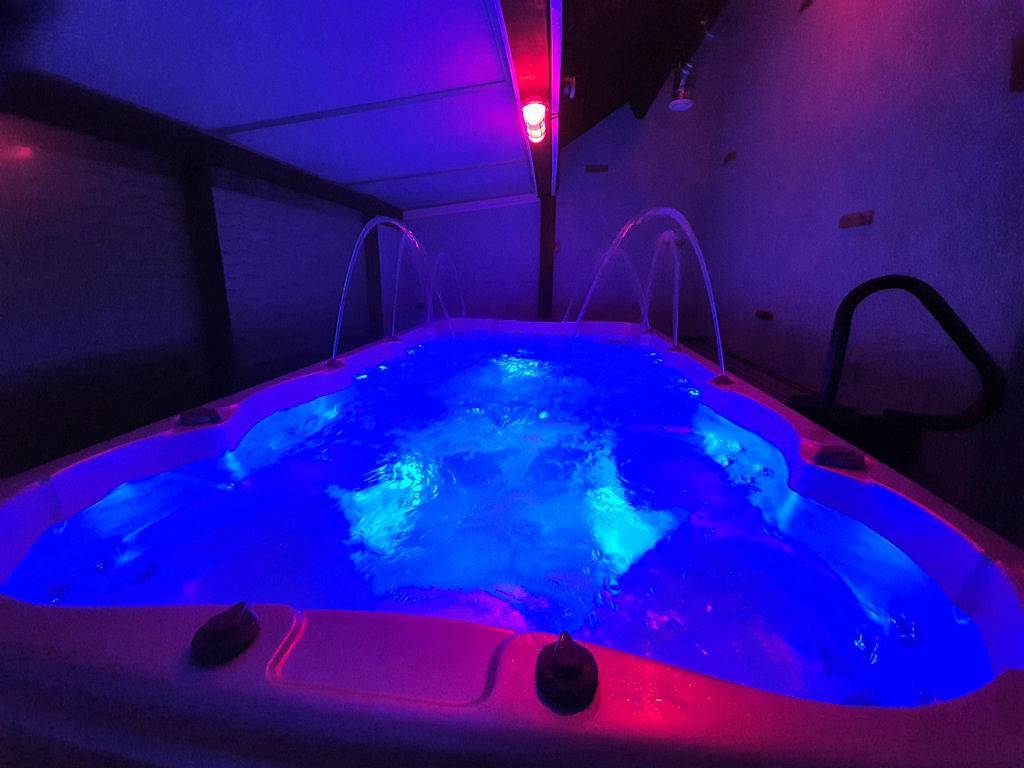 Gîte romantique "Le Spa'Tio" in Saint-Maximin (Oise), Oise
