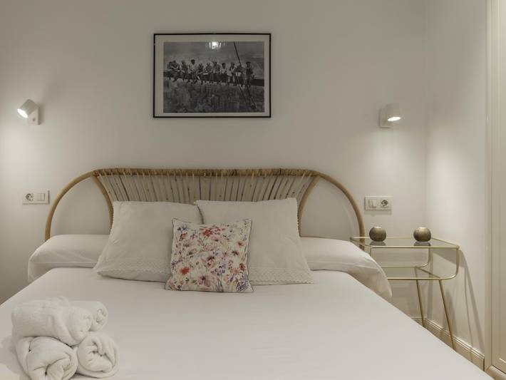 Entire holiday apartment, Nice and cozy next to Unamuno Square in Ibaiondo, Bilbao