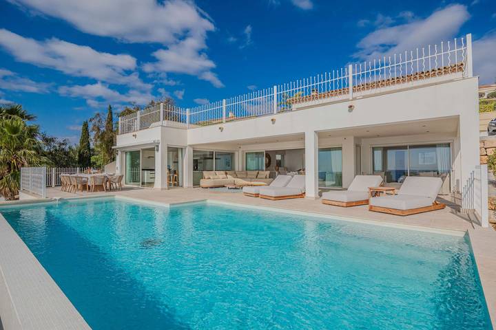 Gîte pour 12 personnes, avec Jardin et Piscine dans Plage Des Elephants - 4