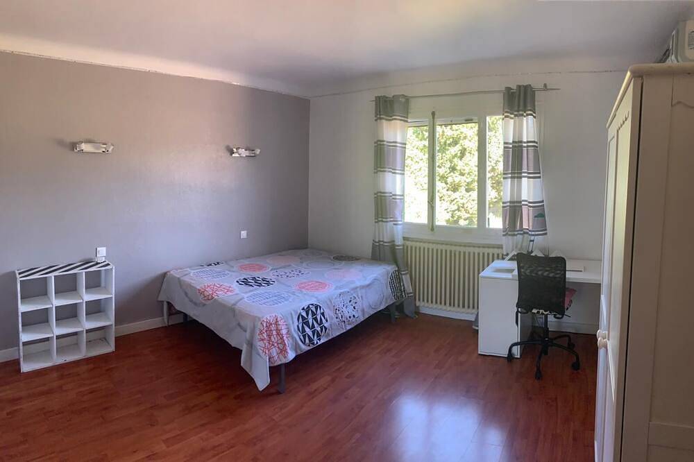 Quiet and tranquility near the alpilles in this house with swimming pool in Rognonas, Arles region