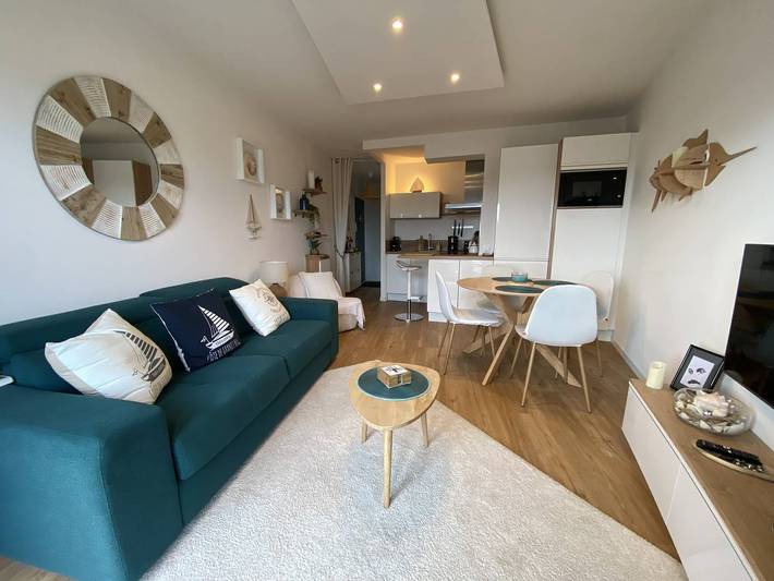 Gîte pour 4 personnes, avec balcon dans Office De Tourisme De Tregastel