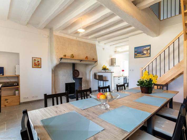 Gîte pour 9 personnes, avec terrasse dans Charmes (Côte-d'Or)