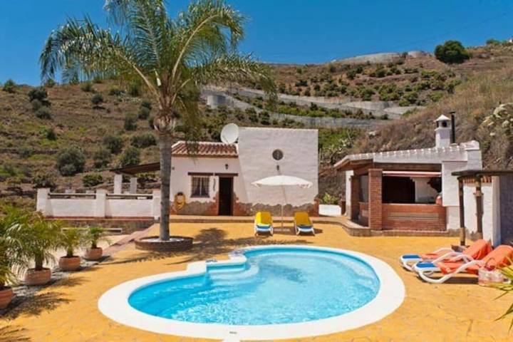 Chalet para 4 personas, con jardín además de piscina y vistas en Axarquía - 3