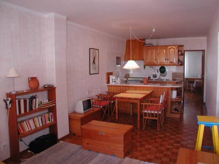 Ganze Wohnung, Ferienwohnung für 2 Personen mit Balkon/Terrasse in Praia da Areia Branca, Lourinhã