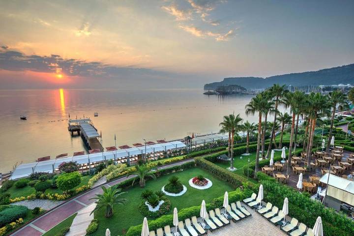 Hotel für 2 Personen, mit Ausblick und Pool sowie Sauna und Garten - 1