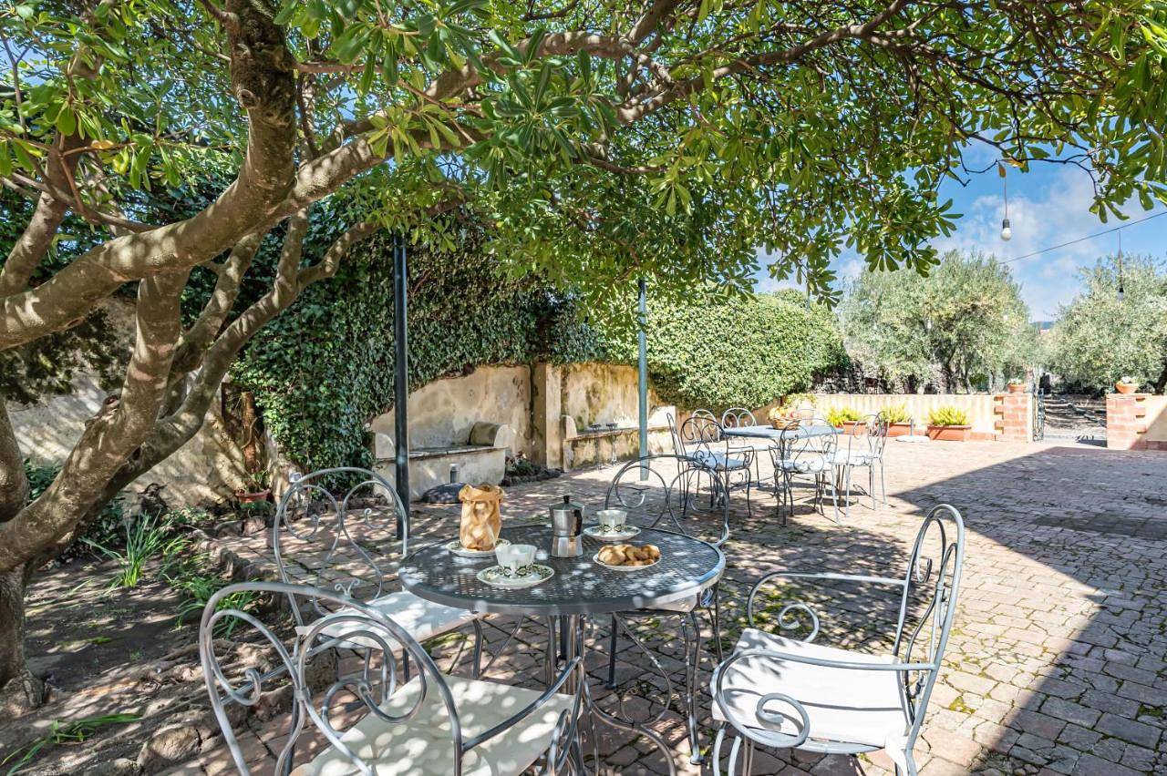 Guesthost - Villa Ninina in the Heart of Etna Park in Trecastagni, Etna