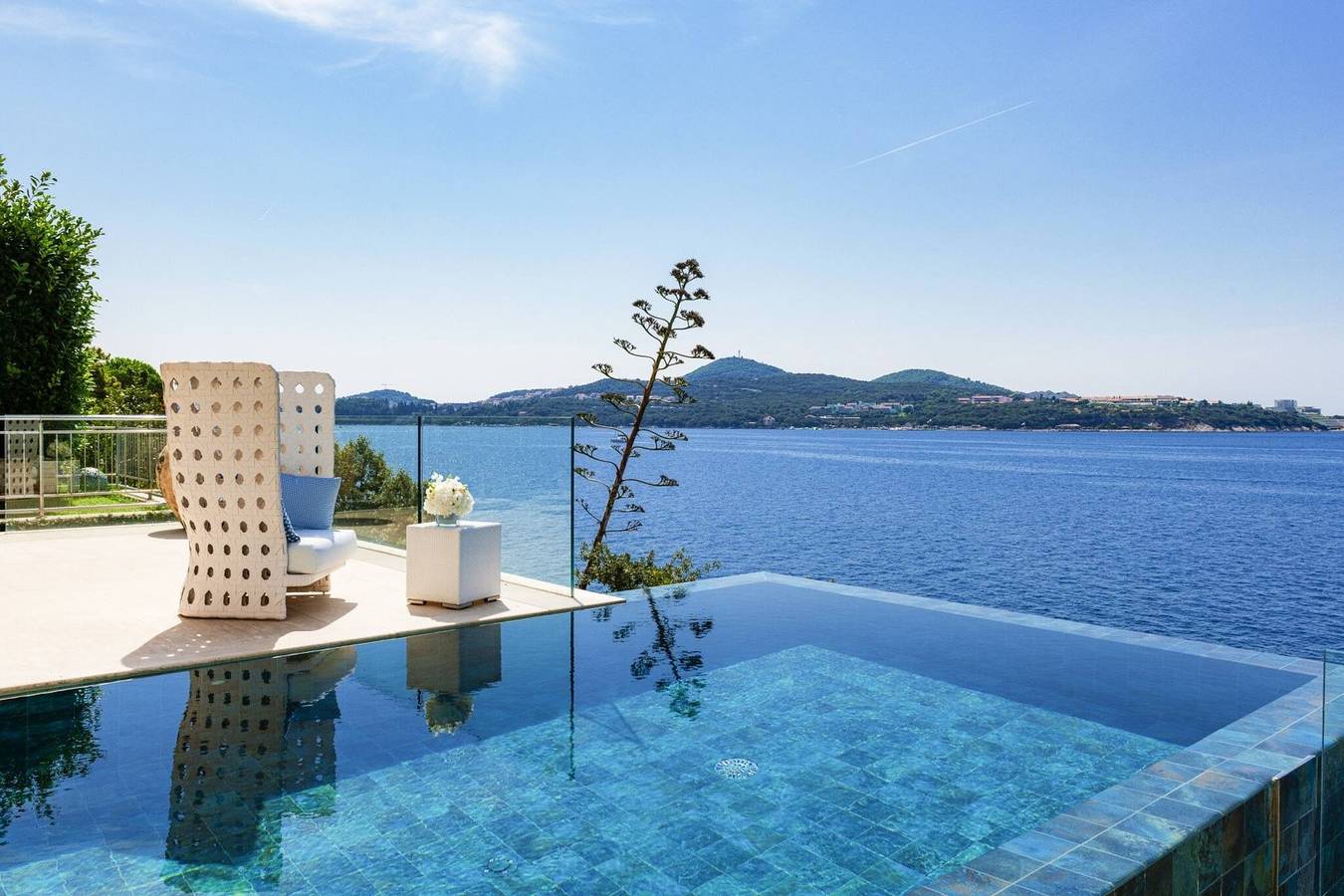 Luxury Seafront Villa Dubrovnik Lux Life with Pool in Lozica, Grad Dubrovnik