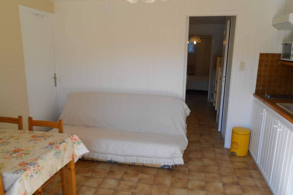 Appartement entier, Lozère Saint-Alban dans villa de caractère au calme apt 4 pers prés nature in Saint-Alban-sur-Limagnole, Région de Mende