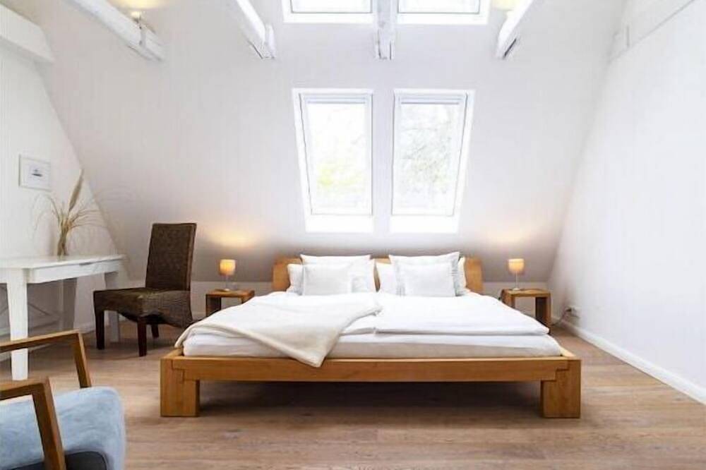 Johannisnest Komfortable Ferienresidenz in Poppenbüll, Eiderstedt