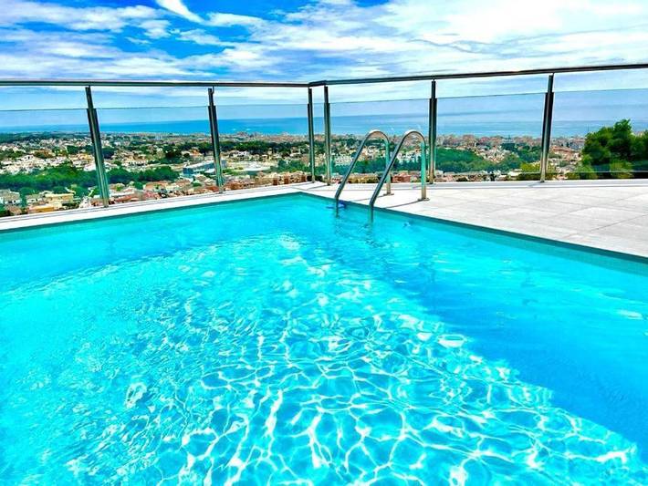 Casa rural para 8 personas, con Balcón y Terraza además de Piscina y Vistas en Calafell