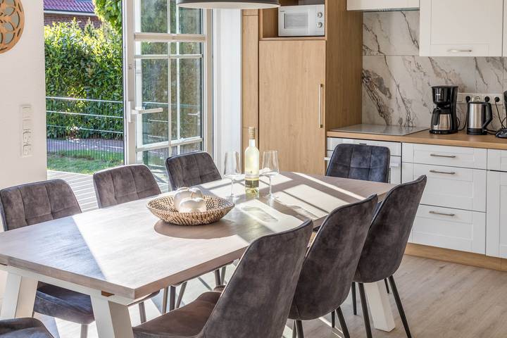 Ferienhaus für 9 Personen, mit Balkon und Terrasse sowie Garten und Sauna in Boltenhagen - 4