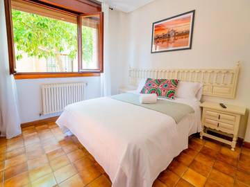 Gîte pour 2 personnes, avec jardin et terrasse, animaux acceptés à Santander