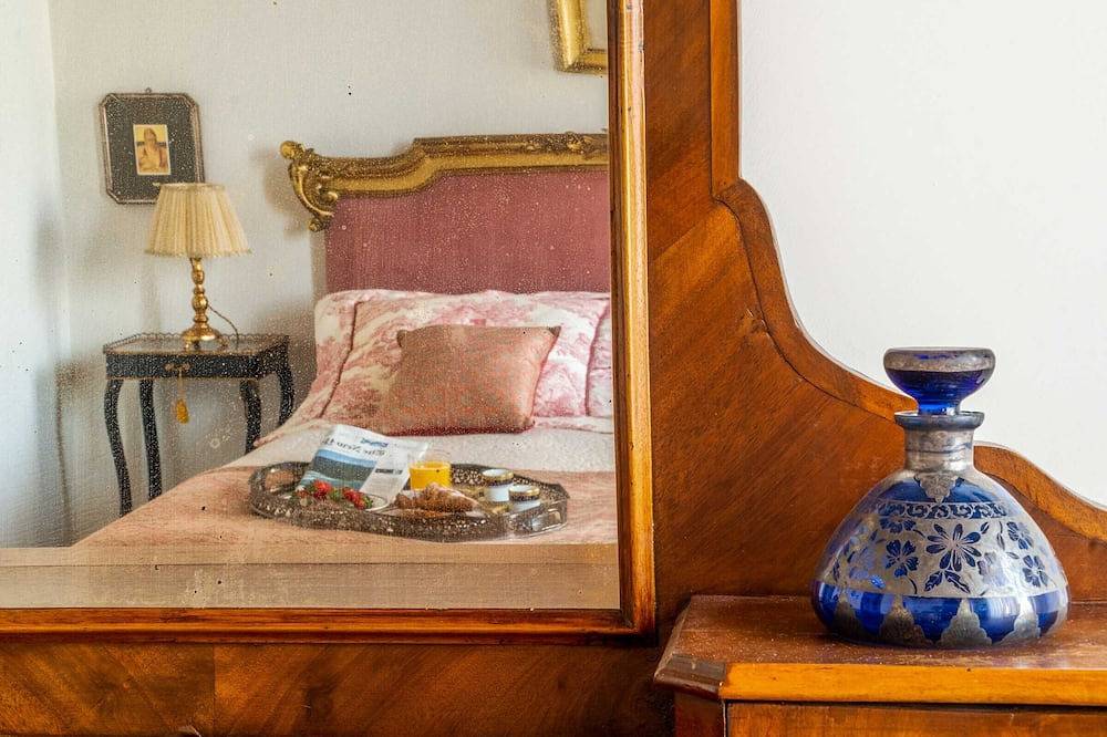 Apartamento entero, Elegant Penthouse with Charming views in Asolo Historic Town in Asolo, Provincia de Treviso