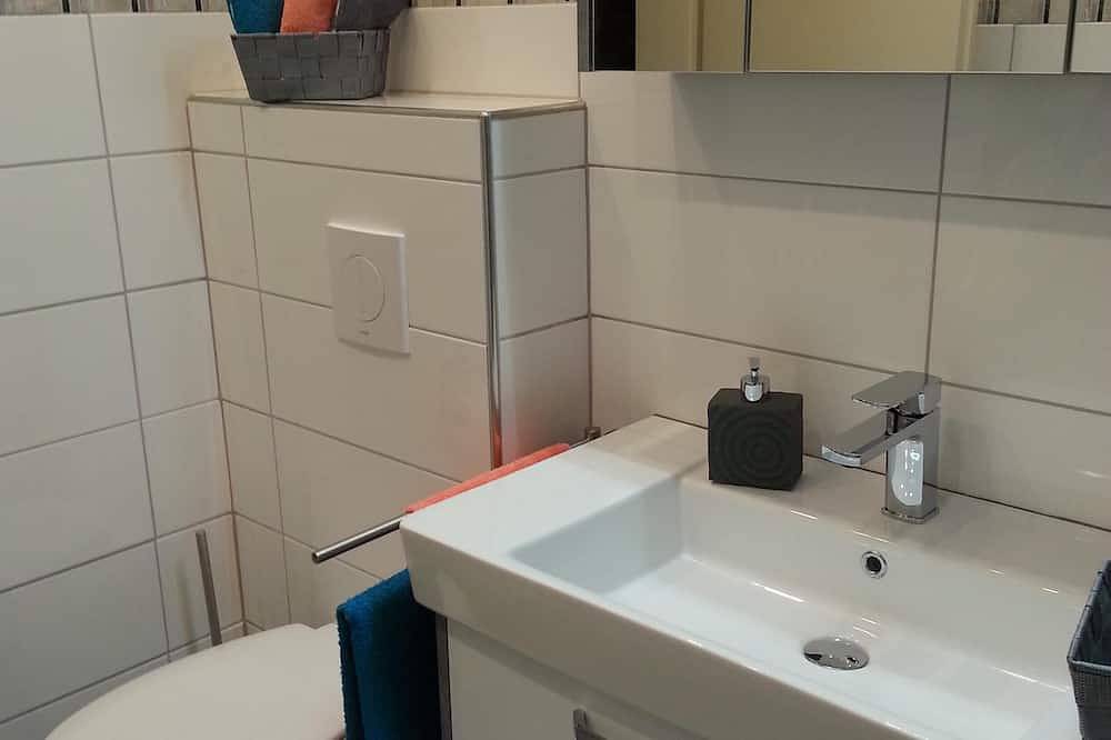 Ganze Wohnung, Neue, ruhige, kl. Fewo für 2 keine Haustiere- Nichtraucher/ in Wehlen (Rheinland-Pfalz), Bernkastel-Kues